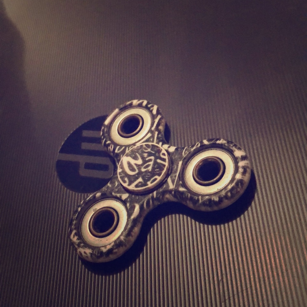 Fidget spinner